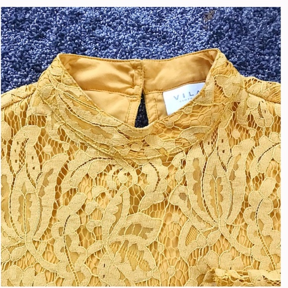 VILA Yellow Lace Long Bell Sleeve Blouse M NWOT - Picture 2 of 16